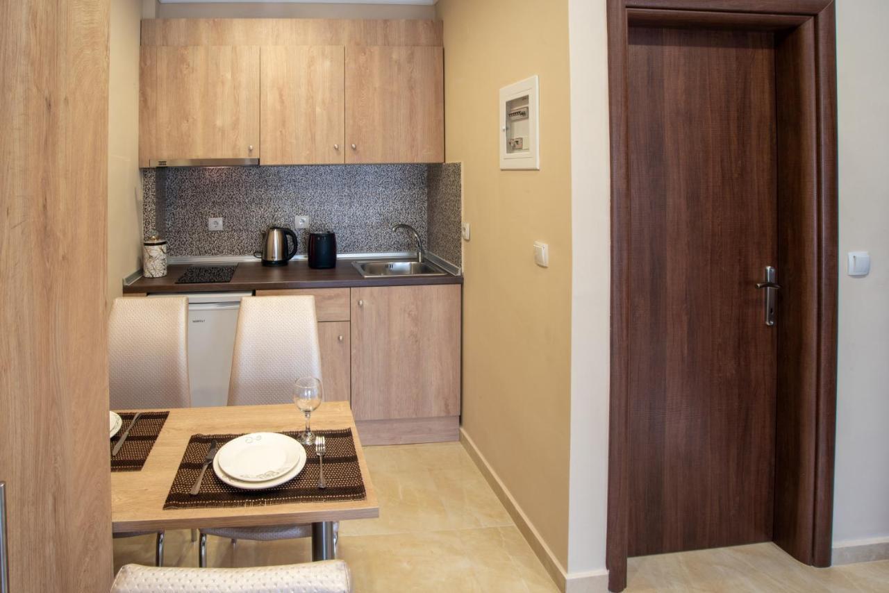 Valery Apartments Пефкохори Екстериор снимка