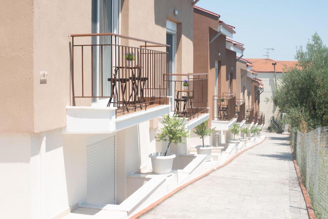 Valery Apartments Пефкохори Екстериор снимка